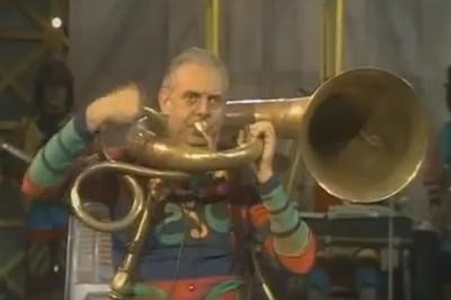 &nbsp;Dario Fo in Mistero Buffo (foto youtube)