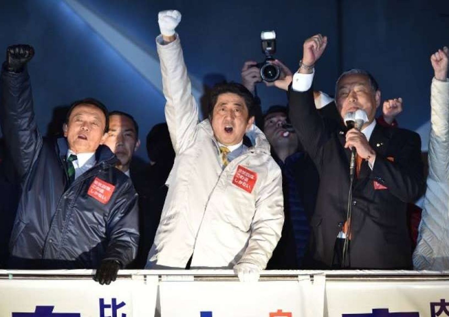 Giappone: premier uscente Abe vince le elezioni; suoi due terzi della Camera