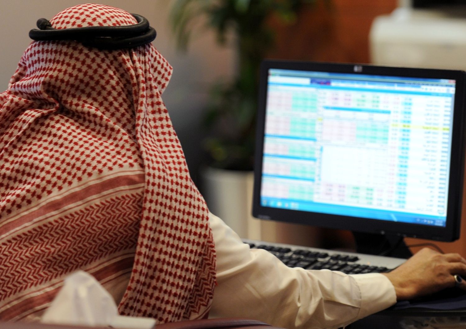 &nbsp;Arabia Saudita - Borsa mercato azionario banche (Afp)