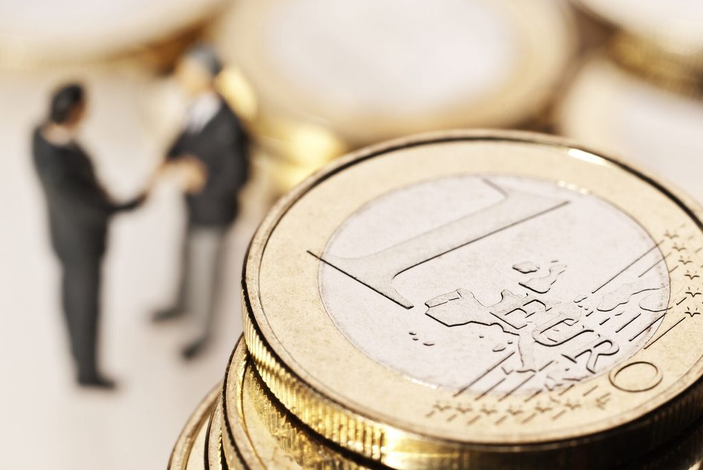 Soldi, euro, condono, evasione fiscale, economia, spesa, denaro, risparmio, cinquecento euro, accordo, condono, truffa