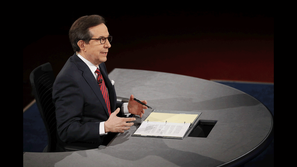 Chris Wallace della Fox News moderatore del confronto in tv tra Donald Trump e Hillary Clinton (Afp)&nbsp;