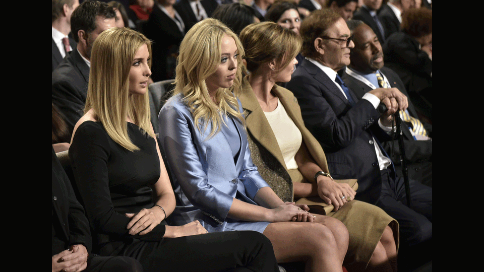 Usa 2016, la famiglia Trump in platea in attesa del dibattito tra i candidati presidenti Donald Trump e Hillary Conton (Afp) &nbsp;