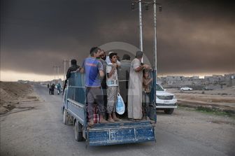 fuga da Aleppo (foto Anadolu Agency)&nbsp;