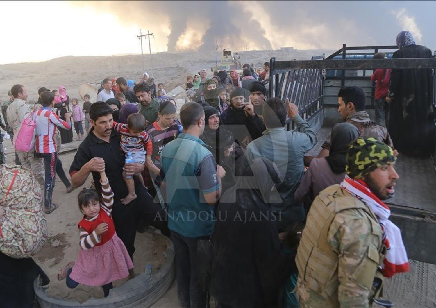 fuga da Aleppo (foto Anadolu Agency)&nbsp;