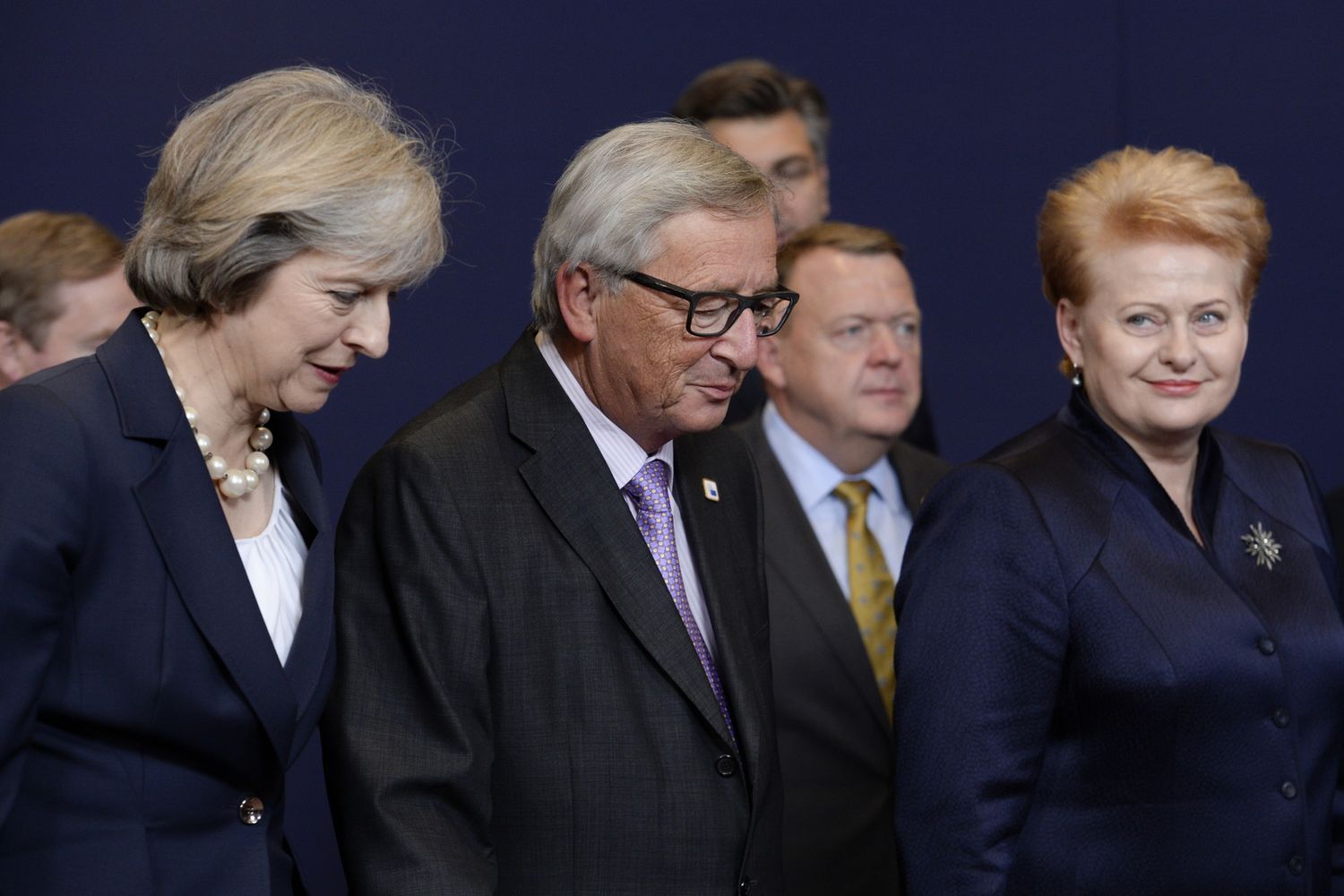 &nbsp; Theresa May,  Jean-Claude Juncker (EPP),  Lars Lokke Rasmussen Dalia Grybauskaite vertice Ue a Bruxelles