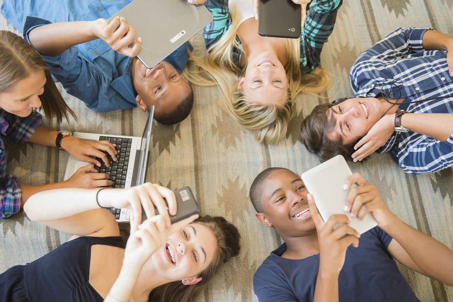 &nbsp;Internet smartphone cellulari tablet computer