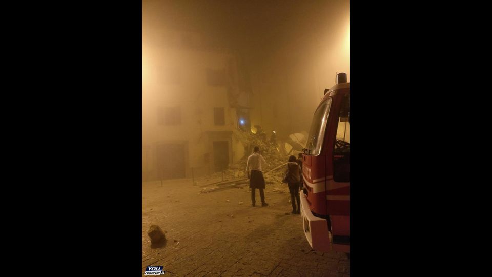 &nbsp;I crolli a Camerino, terremoto Italia centrale (foto youreporter)