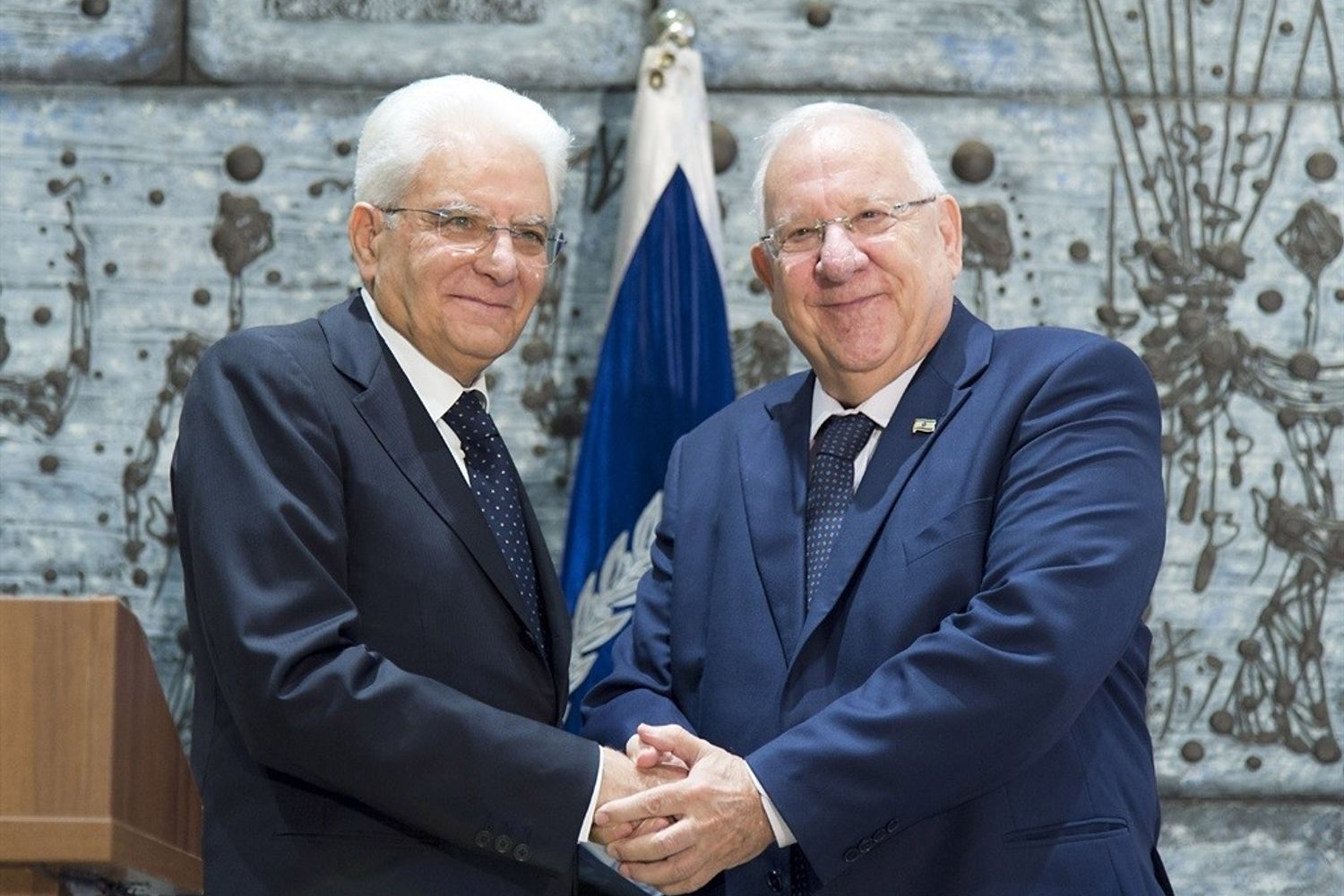 Il Presidente Sergio Mattarella con il Presidente dello Stato d'Israele Reuven Rivlin (foto da sito del Quirinale)&nbsp;