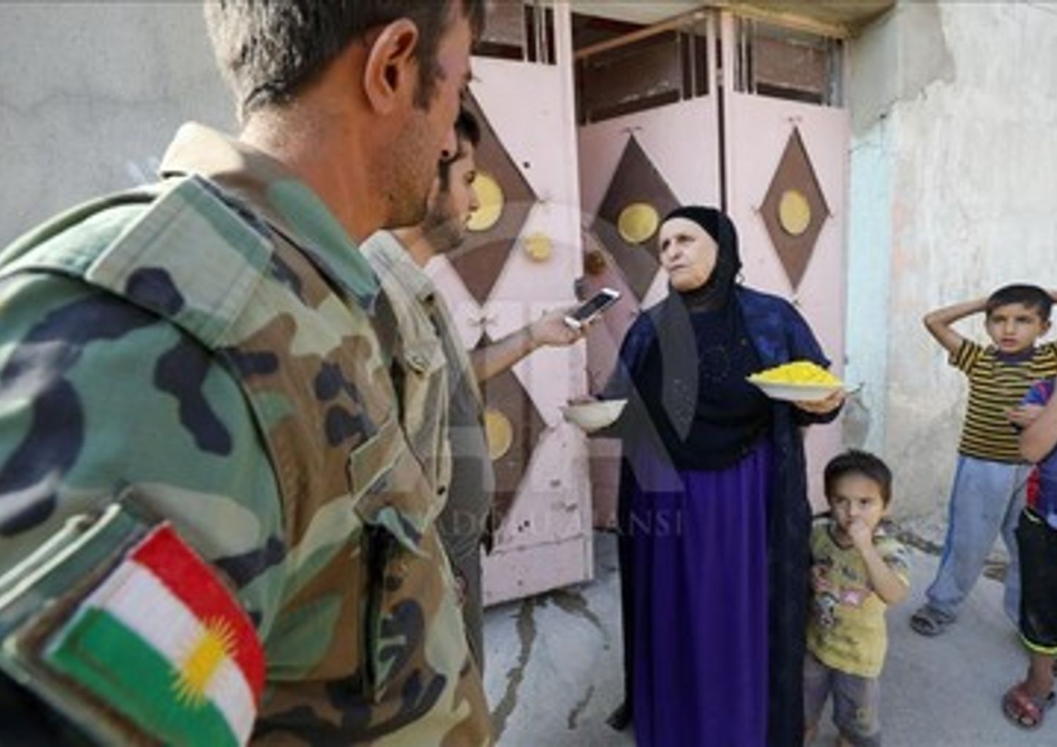Esercito iracheno penetra a Mosul, primi soldati da est
