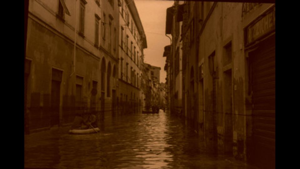 &nbsp; &nbsp; Cos&igrave; si presentava Firenze cinquant'anni fa dopo l'alluvione&nbsp;(foto dall'archivio storico di Agi)