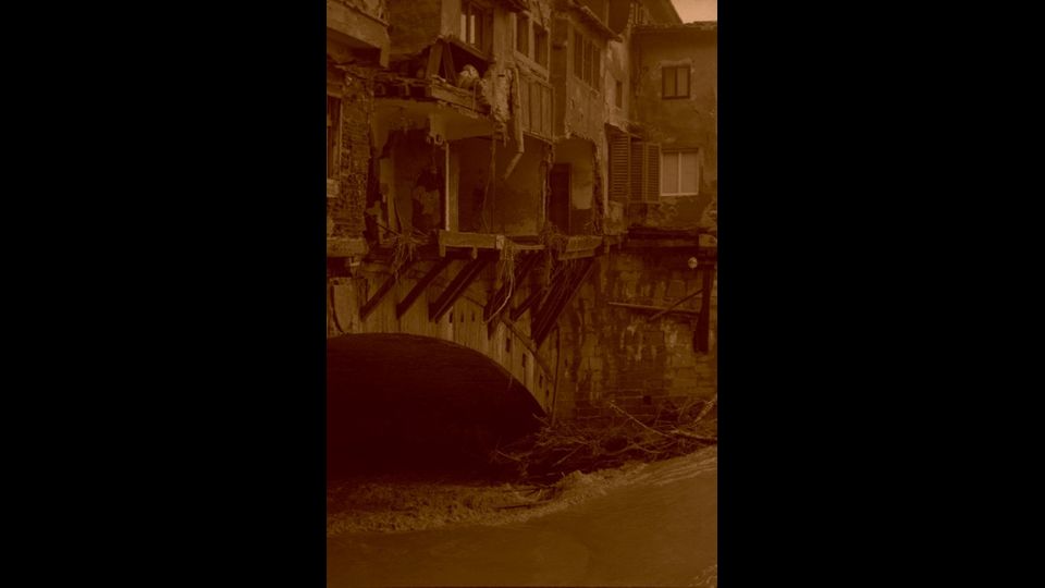 &nbsp; &nbsp; Cos&igrave; si presentava Firenze cinquant'anni fa dopo l'alluvione&nbsp;(foto dall'archivio storico di Agi)