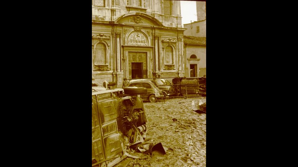 &nbsp; &nbsp; Cos&igrave; si presentava Firenze cinquant'anni fa dopo l'alluvione&nbsp;(foto dall'archivio storico di Agi)