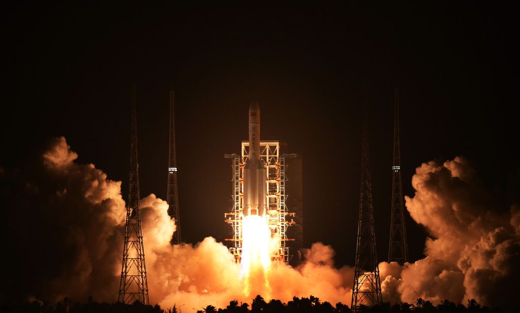 Il governo cinese scruta il cielo