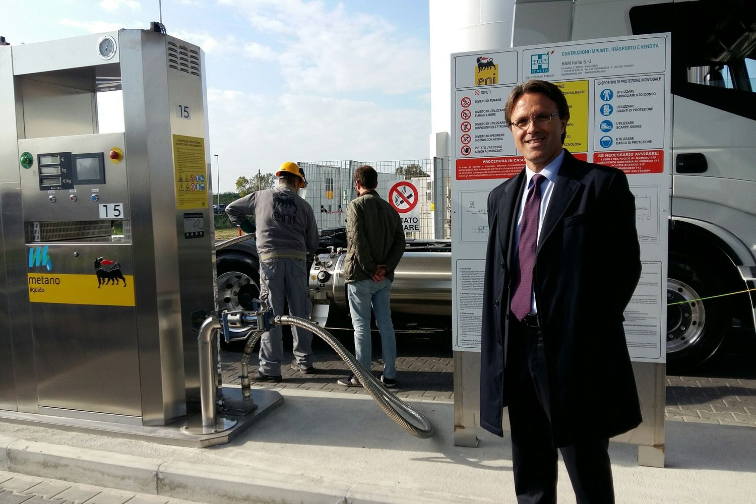 Eni inaugura secondo impianto in Italia a metano liquido per Tir