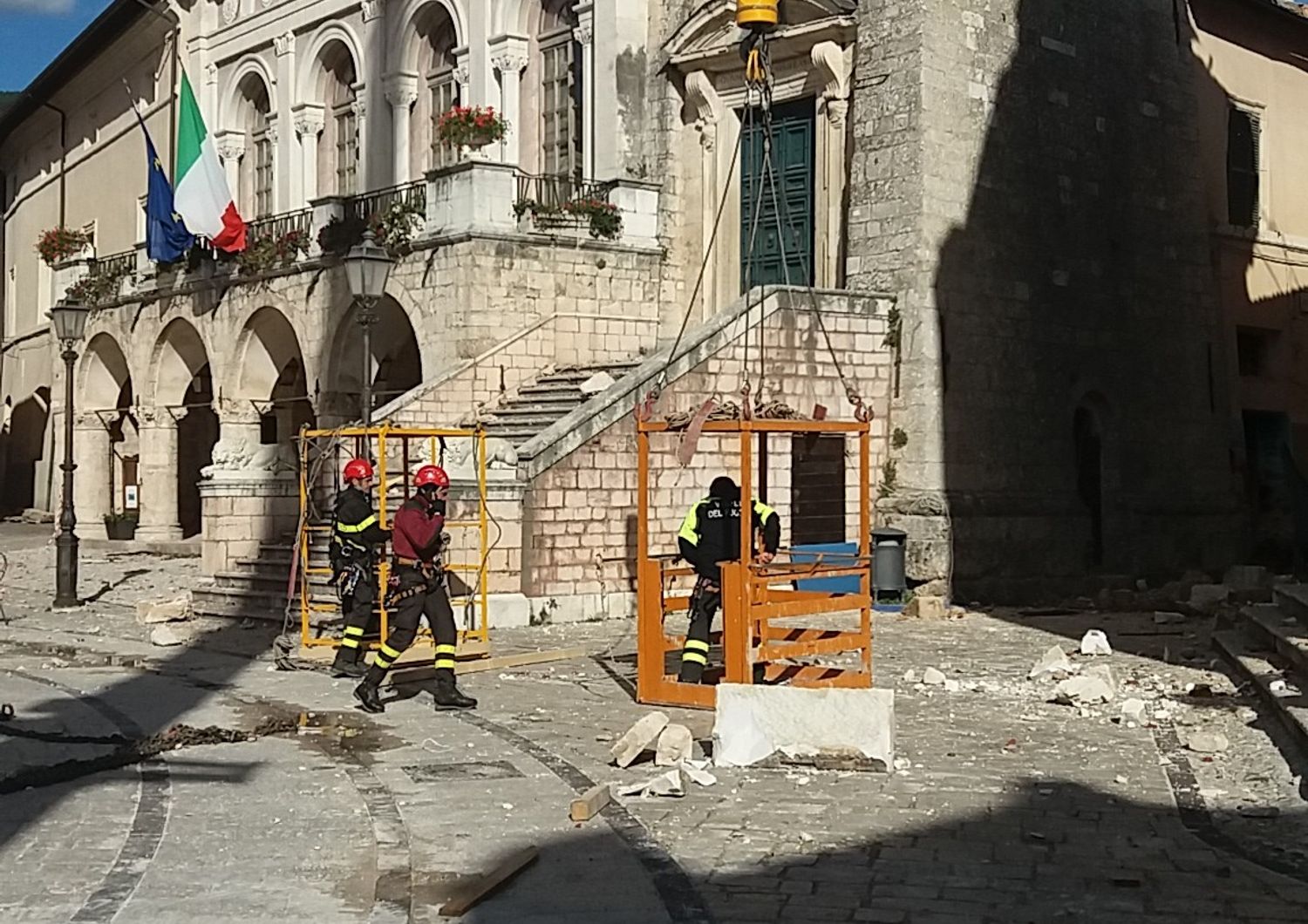 &nbsp;Norcia ferita, le immagini della Basilica di San Benedetto (foto di Marco Traini, Agi) 9-11-2016