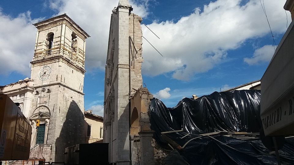 &nbsp; Norcia ferita, le immagini della Basilica di San Benedetto&nbsp;(foto di Marco Traini, Agi)&nbsp;9-11-2016