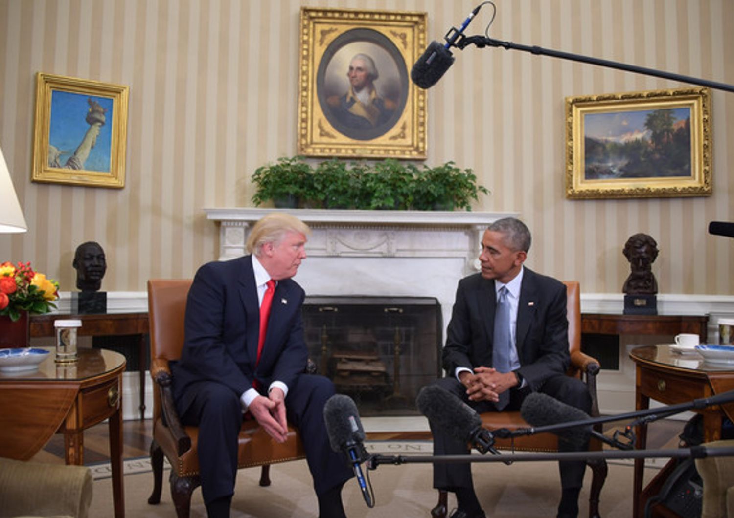 L'incontro di Trump con Obama alla Casa Bianca (Afp)&nbsp;