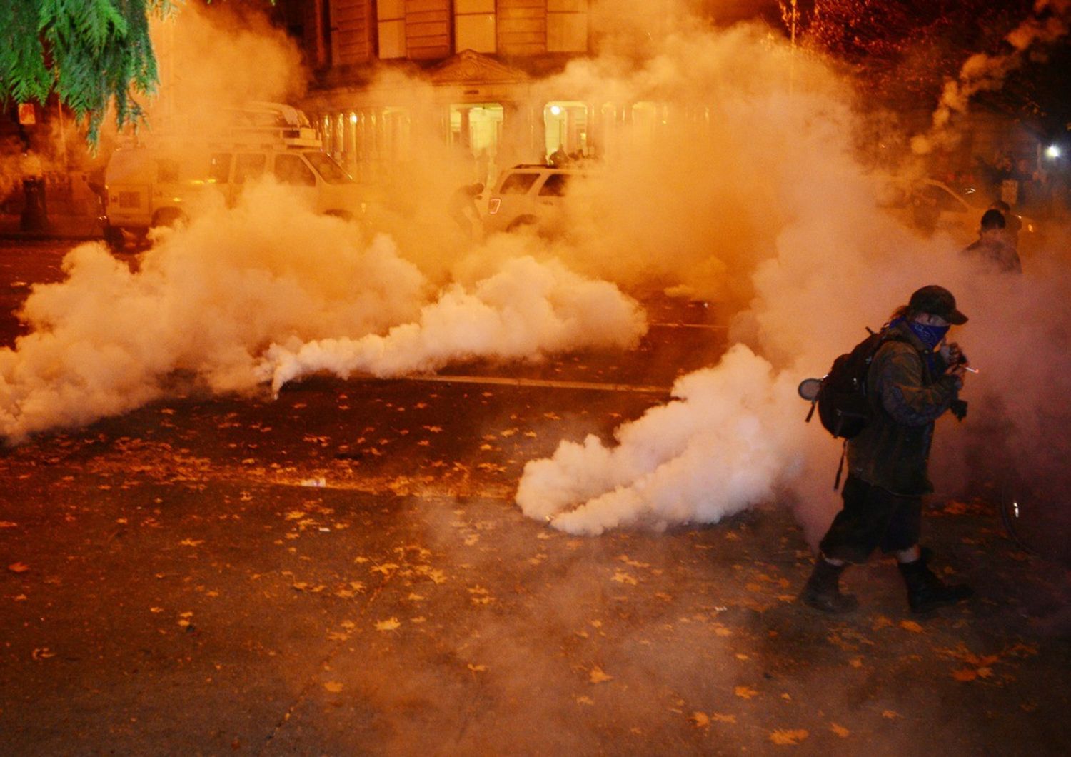 Manifestazioni e scontri con la polizia a Portland&nbsp;(foto Afp)