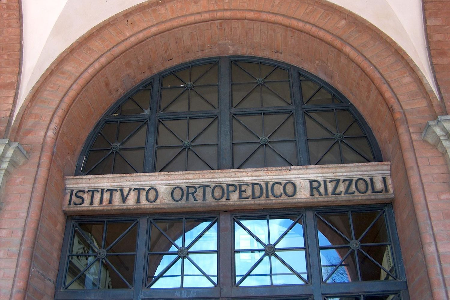 &nbsp;Ingresso monumentale Istituto Ortopedico Rizzoli (sito)