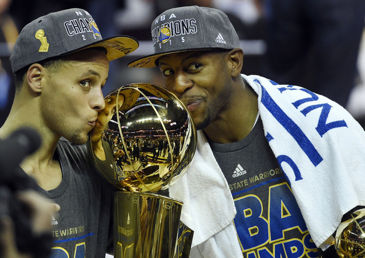 Basket: Nba, Golden State Warriors vincono il titolo, Cleveland ko; Obama, "che squadra!"