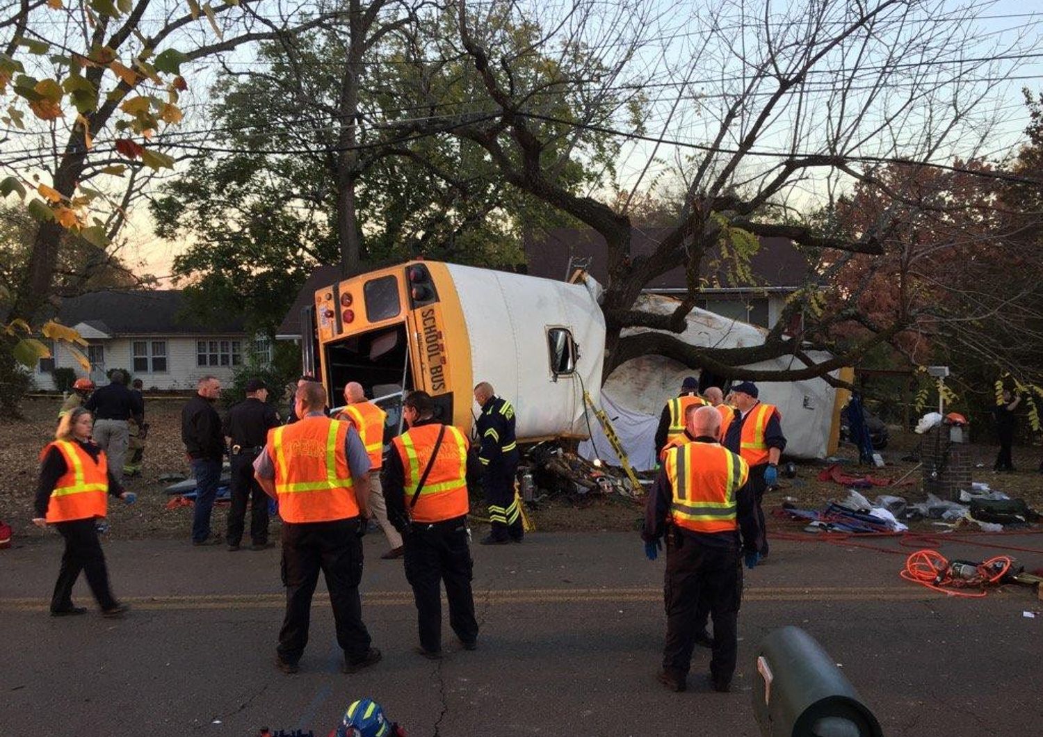 Usa: incidente scuolabus Tennessee, morti 6 bimbi