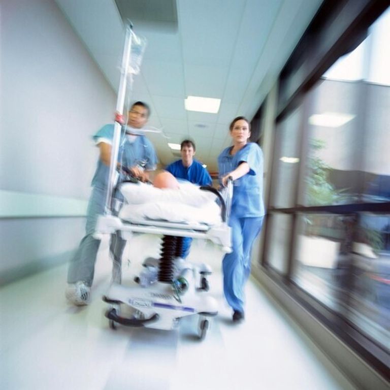 Medici pronto soccorso ospedale (Agf)