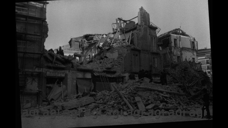 Il 23 novembre 1980 un terremoto di magnitudo di circa 6.9 gradi Richter e del X grado della scala Mercalli colpisce l'Irpinia &nbsp;