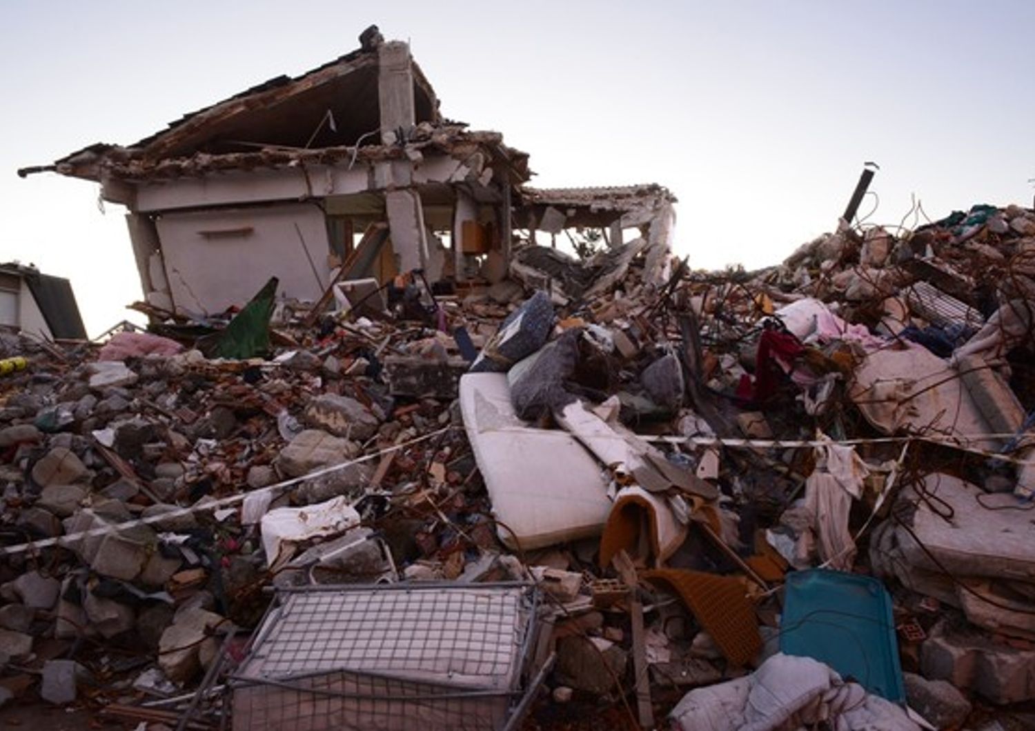 &nbsp;Amatrice, terremoto centro Italia (foto Afp)