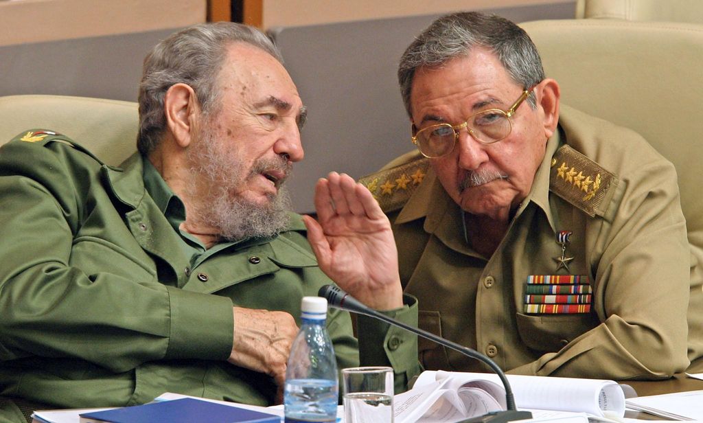 &nbsp;Fidel e Raul Castro (Afp)