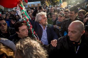 &nbsp;Beppe Grillo, leader del M5S, guida la Camminata per la Costituzione per dire No al Referendum del 4 dicembre