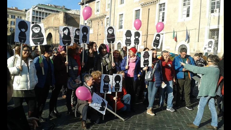 &nbsp; Centomila donne in marcia contro la violenza (Foto da Facebook)