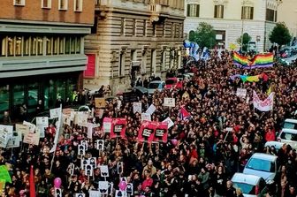 &nbsp; Centomila donne in marcia contro la violenza (Foto da Facebook)