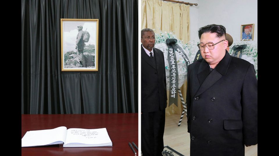 Corea del Nord, Kim Jong-un in visita all'mbasciata cubana per esprimere le sue condoglianze per la morte di Castro (Afp)&nbsp;