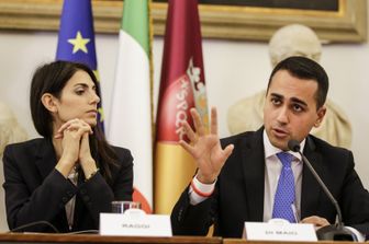 &nbsp;Raggi e Di Maio in Campidoglio (Agf)