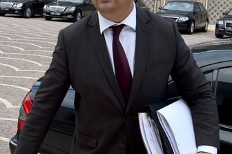 Tunisia - Zied Ladhari, ministro tunisino dell'Industria e del commercio (Afp)
