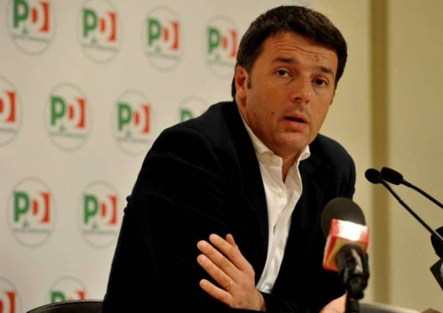 Renzi expects labour reform to be completed within days