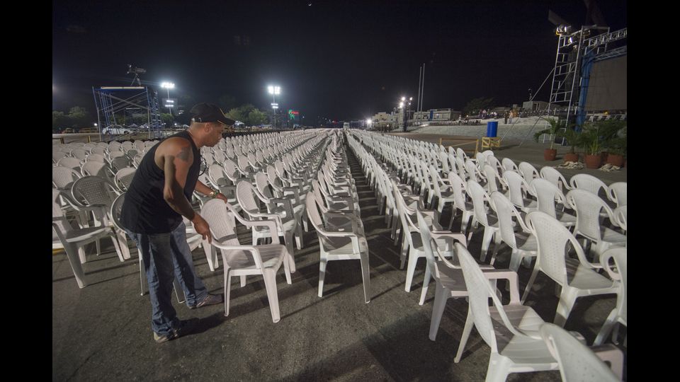 Piazza della Rivoluzione si prepara ad accogliere le ceneri del leader cubano Fidel Castro (Afp)&nbsp;