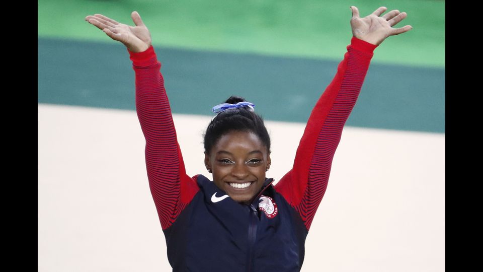 Tra le donne dell'anno del FT, spicca Simone Biles (foto Afp) ginnasta statunitense, quattro volte campionessa olimpica e membro delle Final Five, la squadra nazionale statunitense vincitrice della medaglia d'oro alle Olimpiadi di Rio de Janeiro 2016