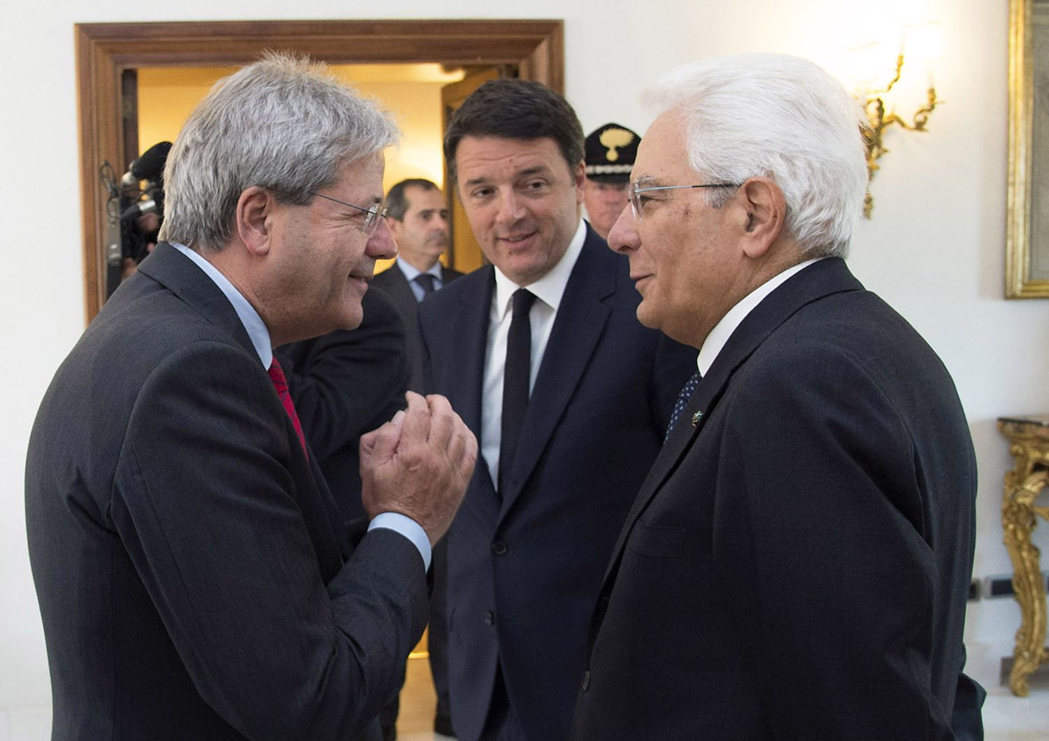 Gentiloni, Renzi e Mattarella (Imagoeconomica)&nbsp;