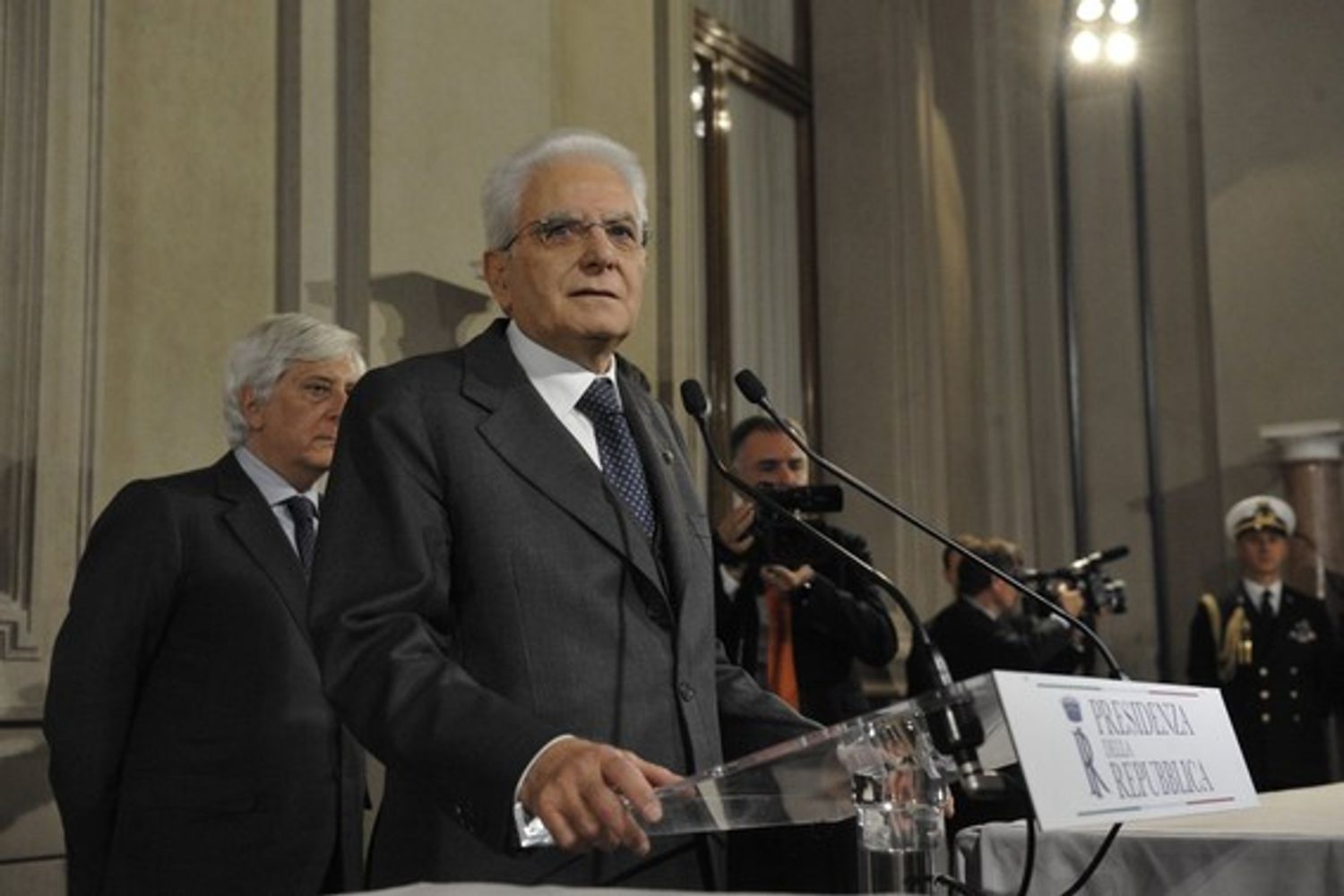 &nbsp; Consulatazioni, Sergio Mattarella al Quirinale (agf)