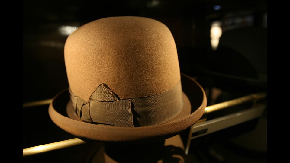 La fabbrica del cappello, l'azienda Borsalino di Alessandria. Leggendario marchio della tradizione artigianale (Foto Afp)