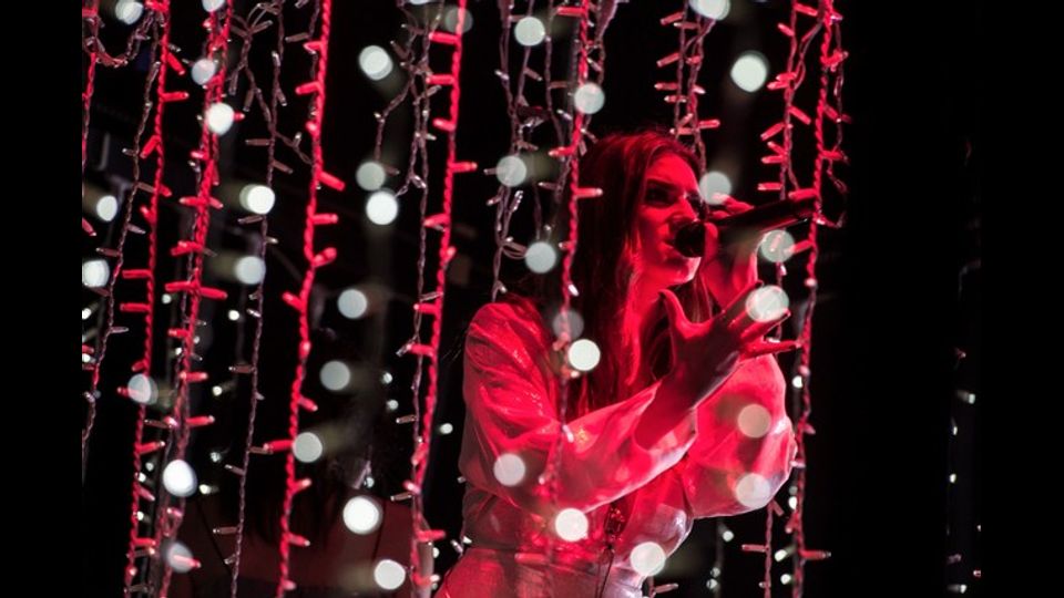 &nbsp;Un momento dell'esibizione di Gaia (Credit Sky)