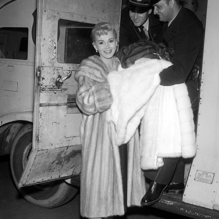 Zsa Zsa Gabor nel 1955 (foto Afp)