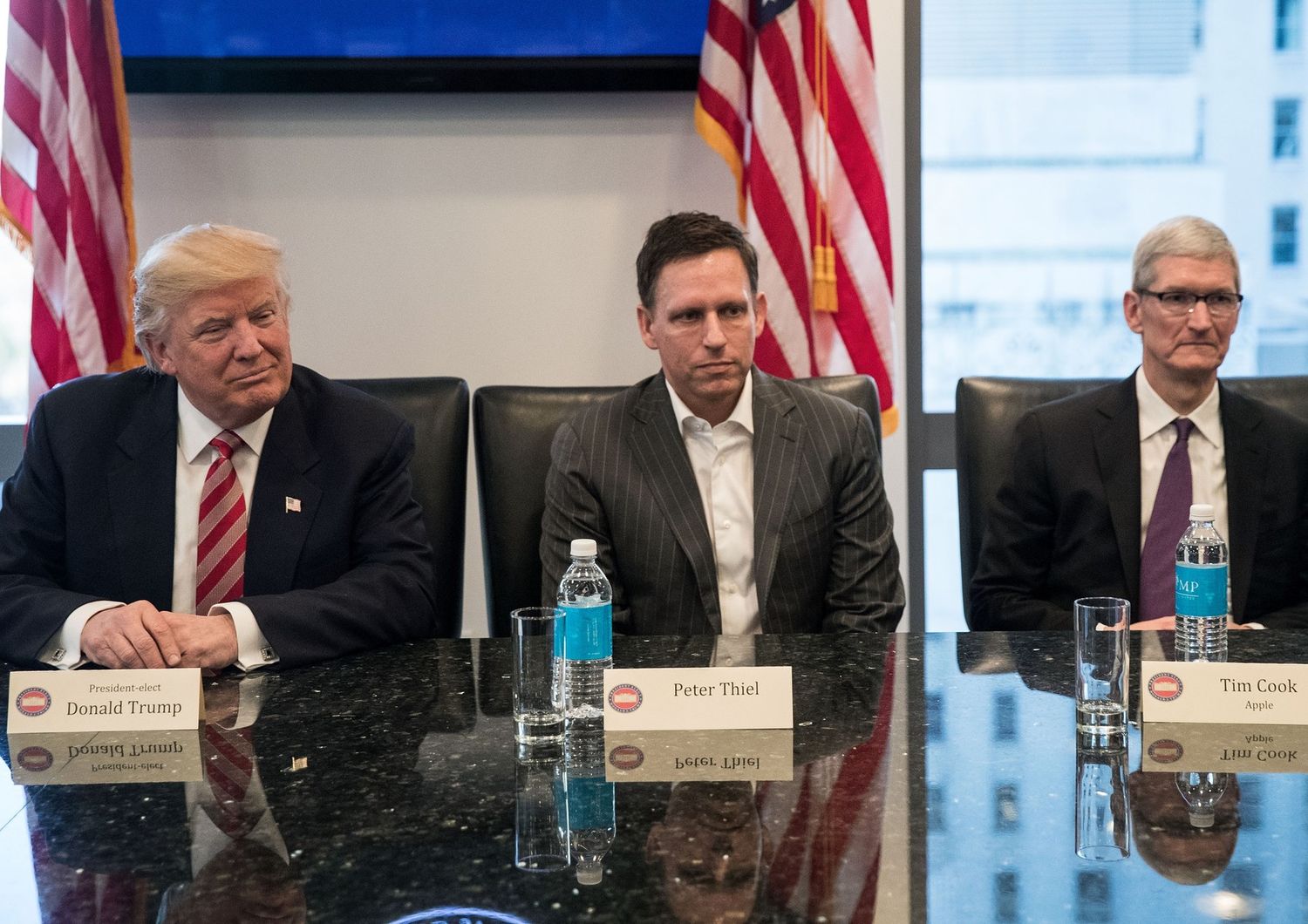 Perch&eacute; Tim Cook si &egrave; seduto al tavolo con Trump