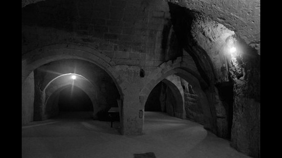 &nbsp;L'Ipogeo di Matera, cunicoli, depositi e vasche sotto i Sassi. Un sito che rafforza per Matera la definizione di citt&agrave; &quot;unica al mondo&quot;, dove uomo e natura non sono mai stati nemici (foto di Giuseppe Di Pietro, Agi)