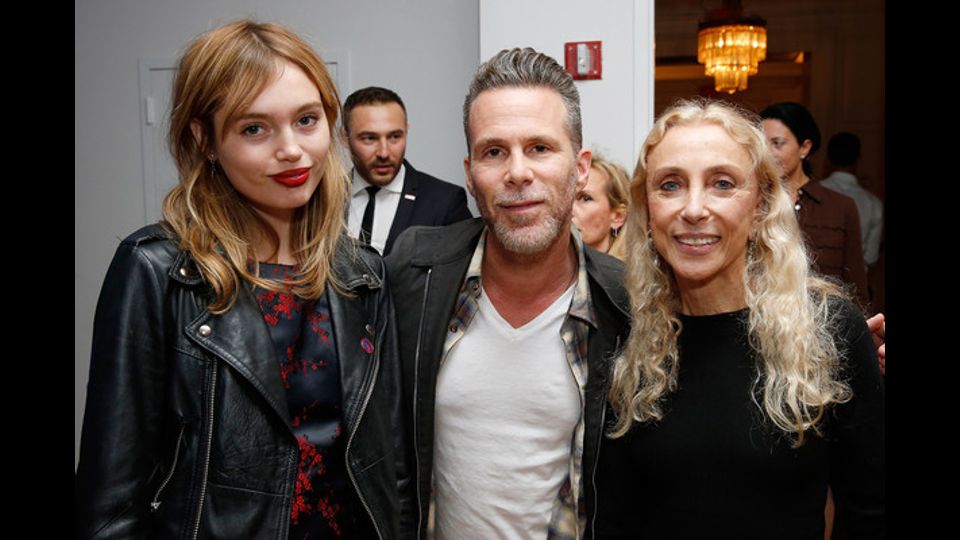 La modella Staz Lindes, Scott Lipps e Franca Sozzani (foto Afp)&nbsp;