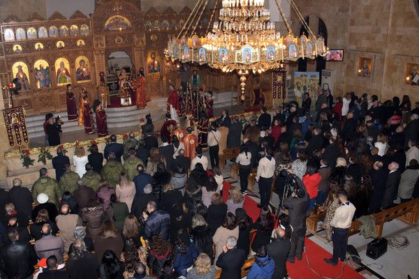Il patriarca greco-ortodosso di Antiochia e tutto l'Oriente Giovanni X Yazigi durante la messa nella chiesa ortodossa Elias di Aleppo
