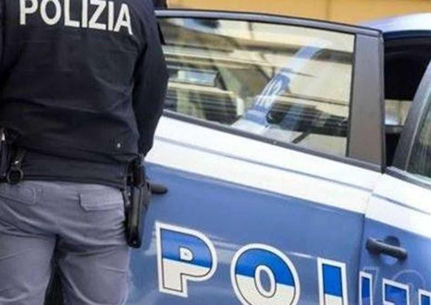 &nbsp;Polizia