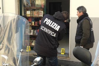 &nbsp;Polizia, ordigno scoppiato in libreria a Firenze