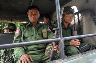 &nbsp;Myanmar soldati